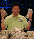 //cdn-origin.pokerstrategy.com/2012/09/13/hofchiu.png