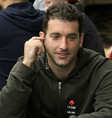 //cdn-origin.pokerstrategy.com/2013/03/11/Shaniac1.JPG