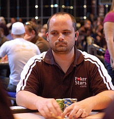 //cdn-origin.pokerstrategy.com/2013/03/11/george-lind-III-supernova-first.jpg