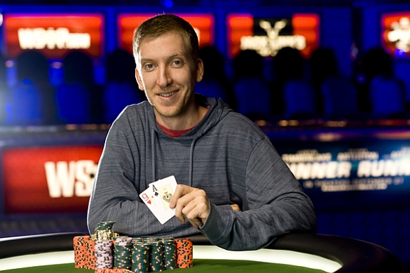 //cdn-origin.pokerstrategy.com/2013/07/03/12851-winner-photo.jpg