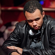 //cdn-origin.pokerstrategy.com/2013/08/02/Phil_Ivey_3107.jpg