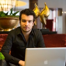 //cdn-origin.pokerstrategy.com/2013/10/11/chris_moorman1_moorman.jpg
