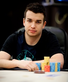 //cdn-origin.pokerstrategy.com/2013/10/13/chris_moorman_ukipt_online.jpg