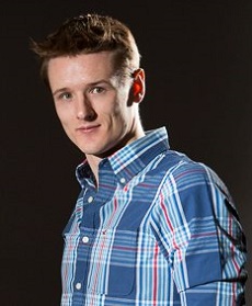 //cdn-origin.pokerstrategy.com/2013/11/04/alex_millar.jpg