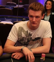 //cdn-origin.pokerstrategy.com/2013/11/04/kanu7eptlondon_m.jpg
