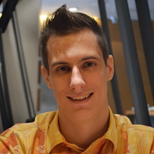 //cdn-origin.pokerstrategy.com/2013/11/14/photo.JPG