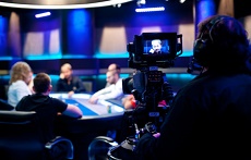 //cdn-origin.pokerstrategy.com/2014/01/06/camera_man_ept8pca_d2.jpg