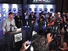 //cdn-origin.pokerstrategy.com/2014/01/21/Phil-Ivey-WSOP-2010-3000-HORSE-press-conference.jpg