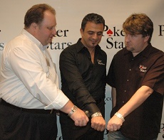 //cdn-origin.pokerstrategy.com/2014/02/07/NYCBracelet.jpg