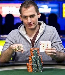 Justin Bonomo at the 2014 WSOP Justin Bonomo 2014 WSOP