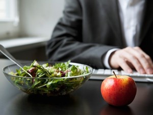 Toujours avoir des fruits et de l'eau à proximité Toujours avoir des fruits et de l'eau à proximité