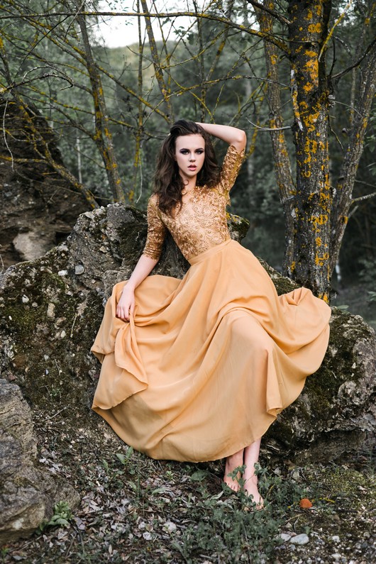 Zum Vergrößern klicken MupaMypa, peach-colored dress