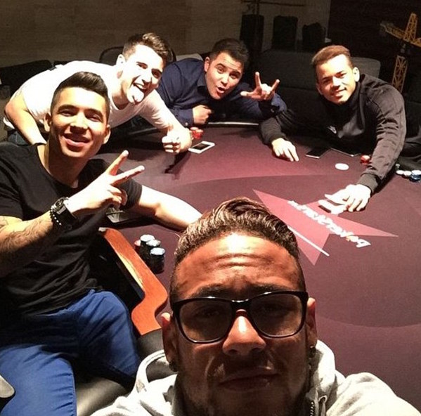 Neymar poker selfie